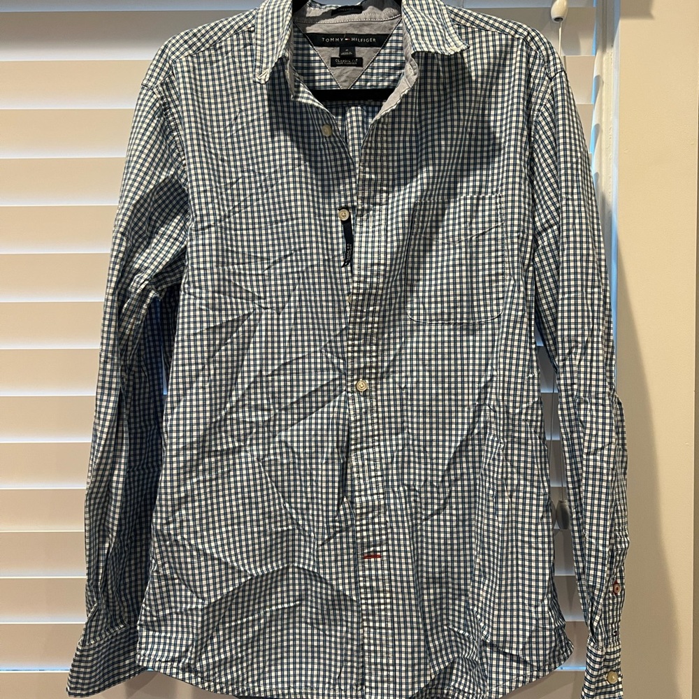 Men’s button up top